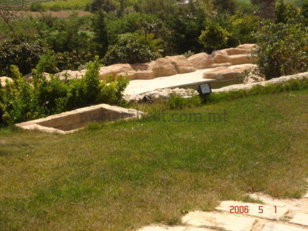 farmhouse-in-bahrija
