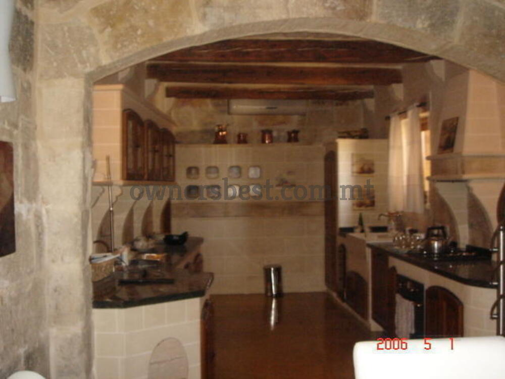 farmhouse-in-bahrija