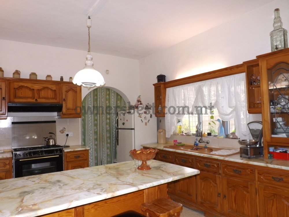 terraced-house-in-zebbug