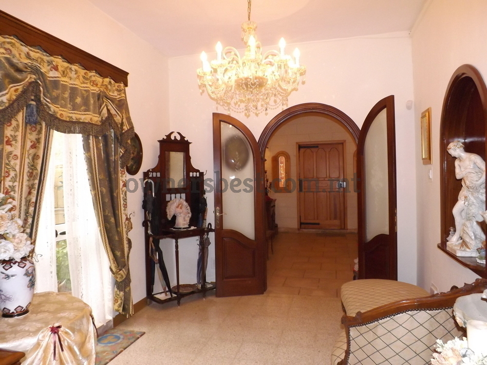 terraced-house-in-zebbug