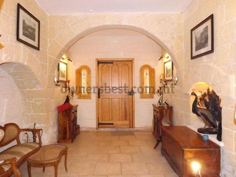 terraced-house-in-zebbug