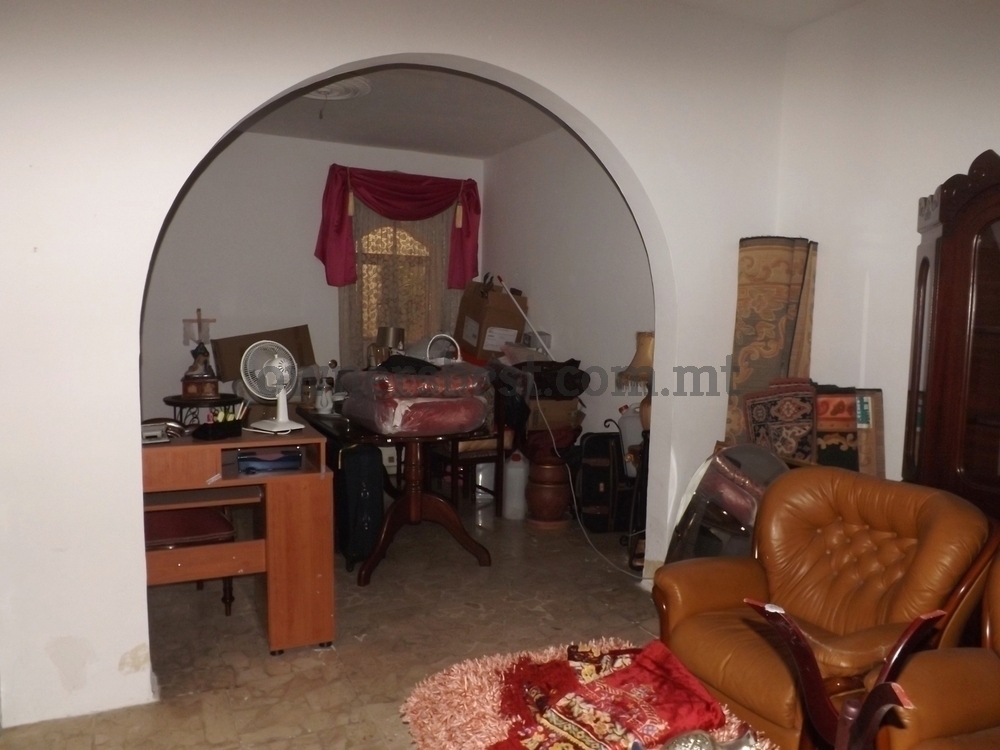 terraced-house-in-paola