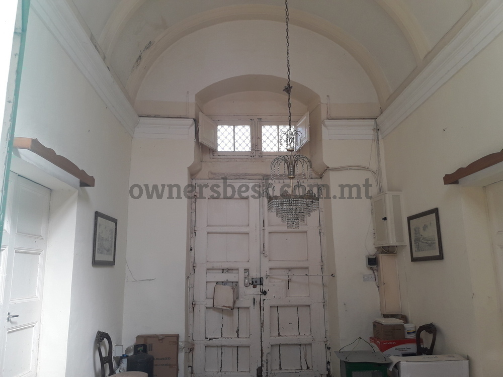 house-of-character-in-zebbug