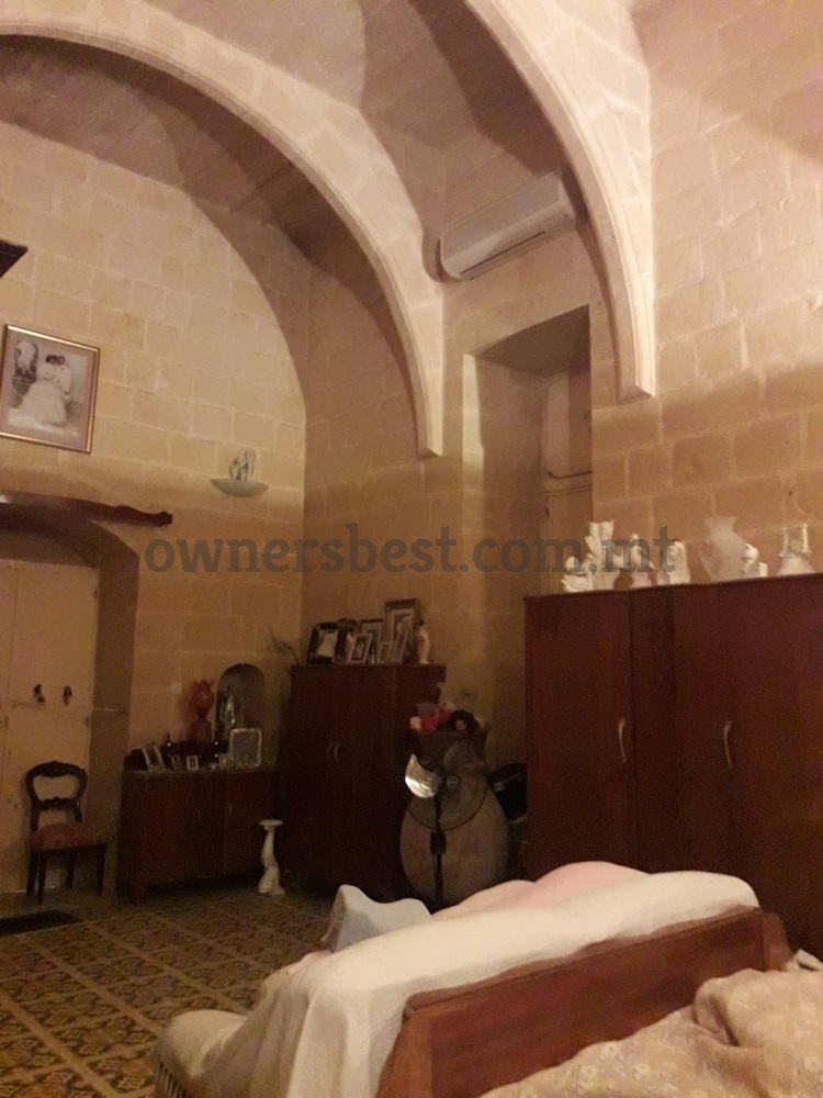 house-of-character-in-zebbug