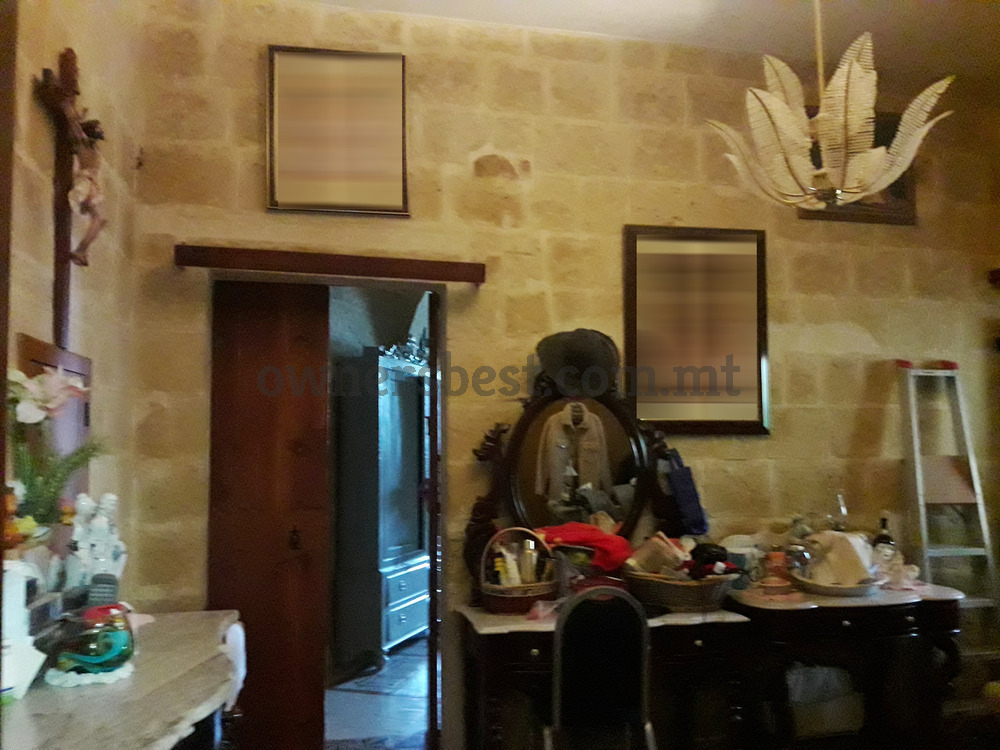 house-of-character-in-zebbug
