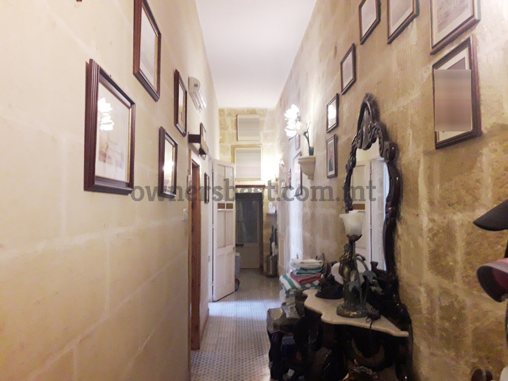 house-of-character-in-zebbug
