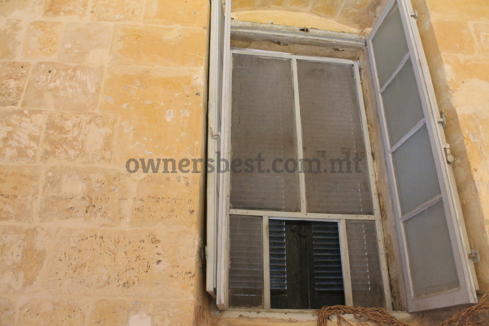 commercial-in-valletta