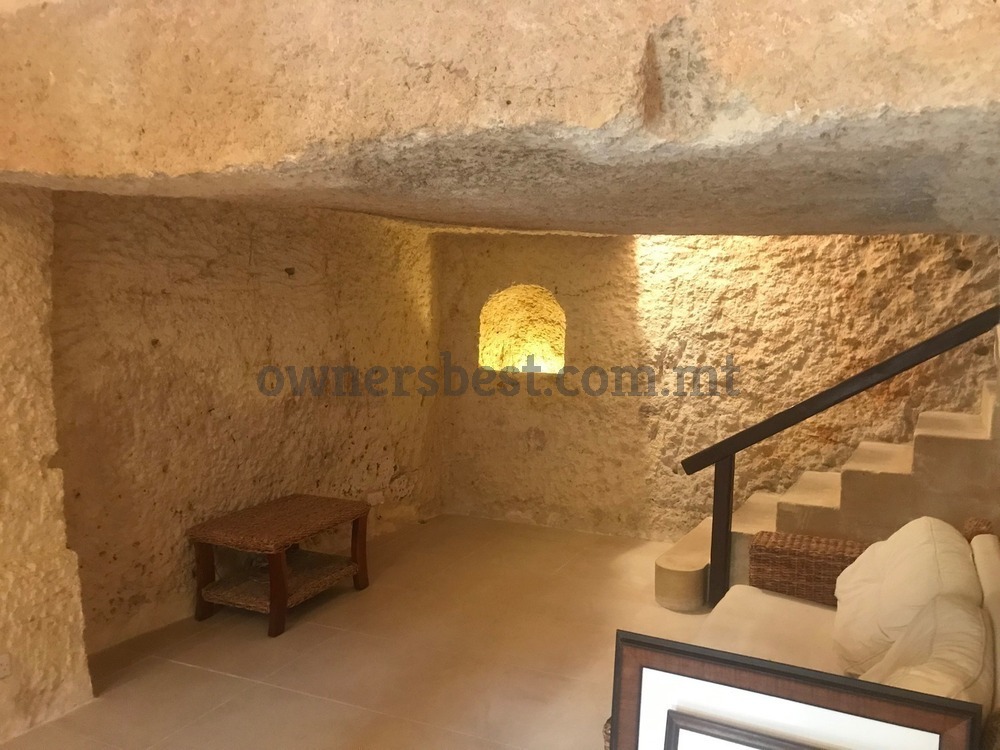 house-of-character-in-manikata