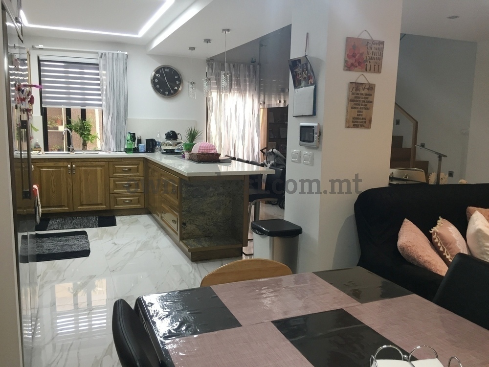 maisonette-duplex-in-zebbug