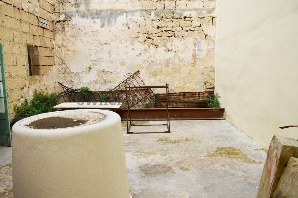 house-of-character-in-rabat