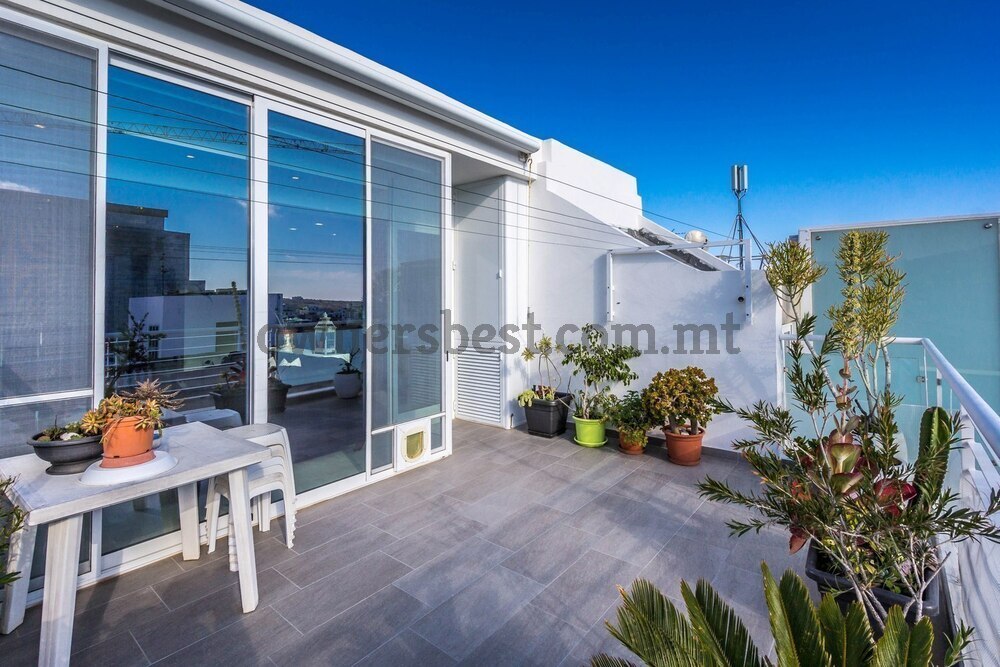 penthouse-in-bahar-ic-caghaq