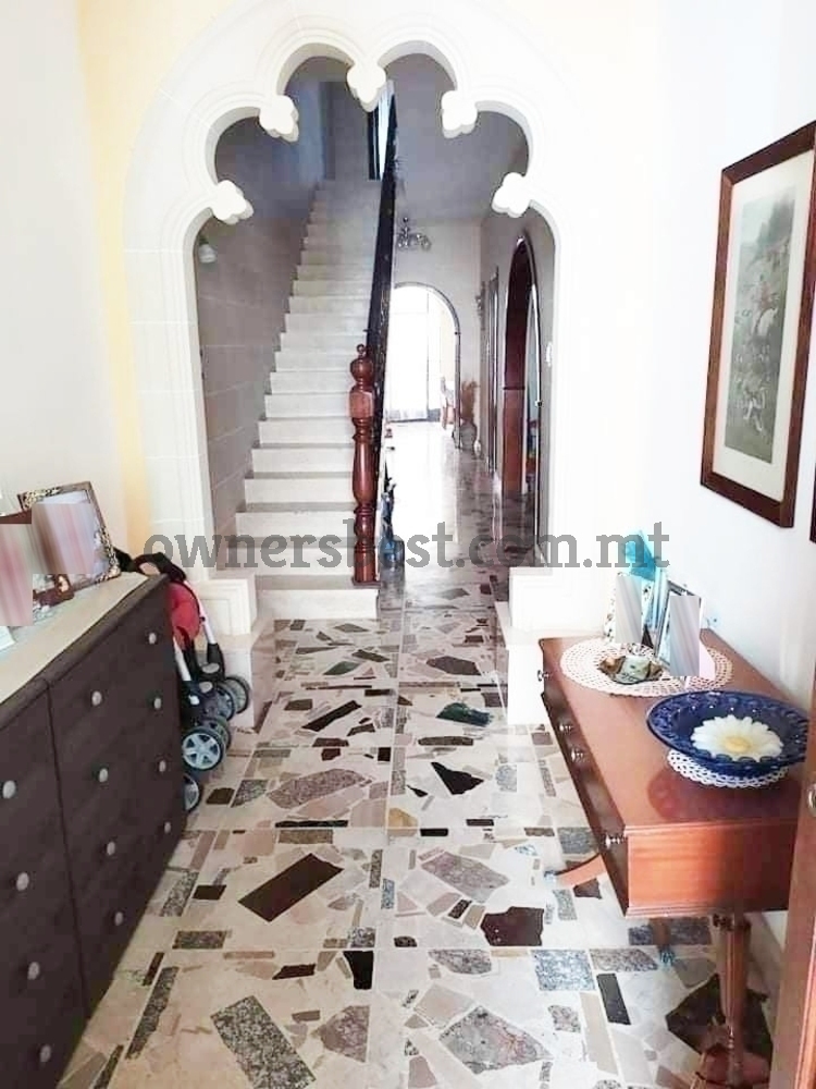 terraced-house-in-zabbar