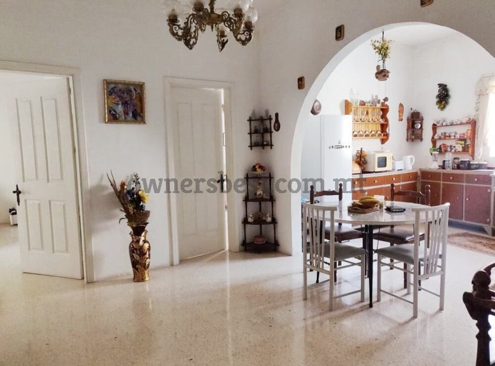 terraced-house-in-zebbug