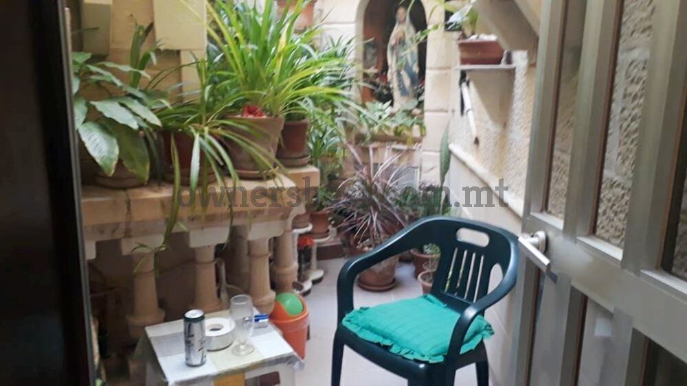 terraced-house-in-zebbug