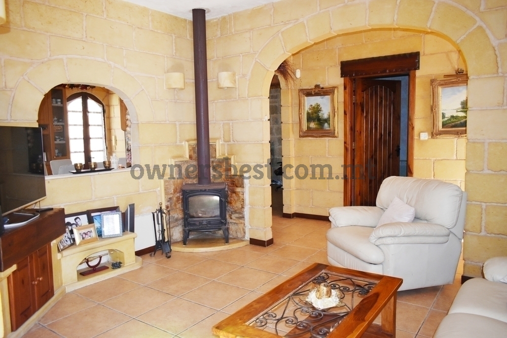 maisonette-duplex-in-zebbug