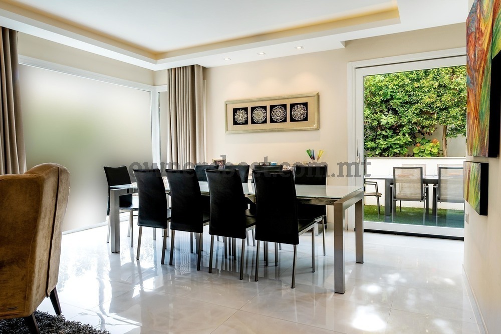 villa-in-attard