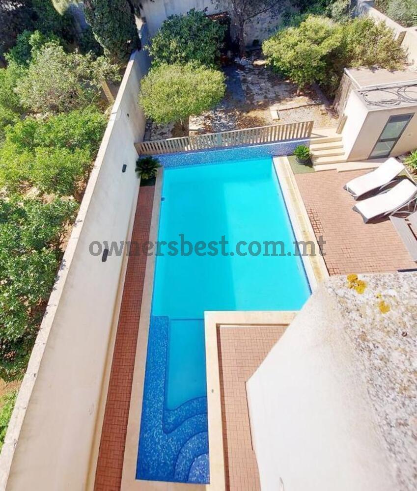 villa-in-mosta