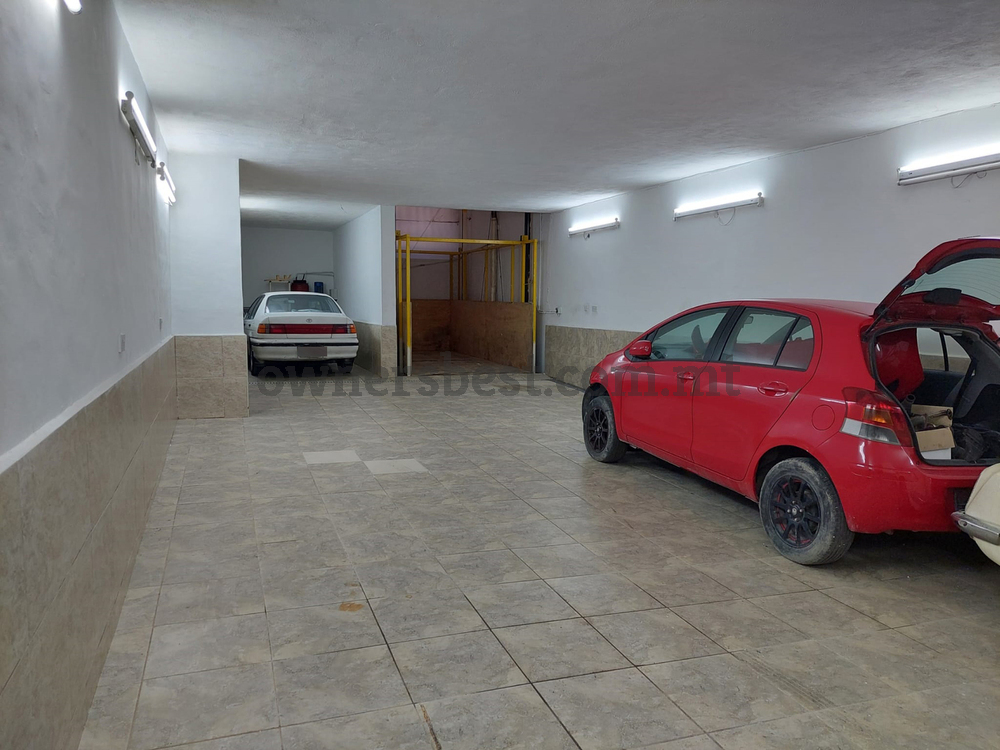 garage-in-mosta