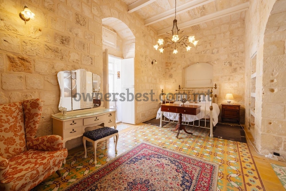 house-of-character-in-rabat