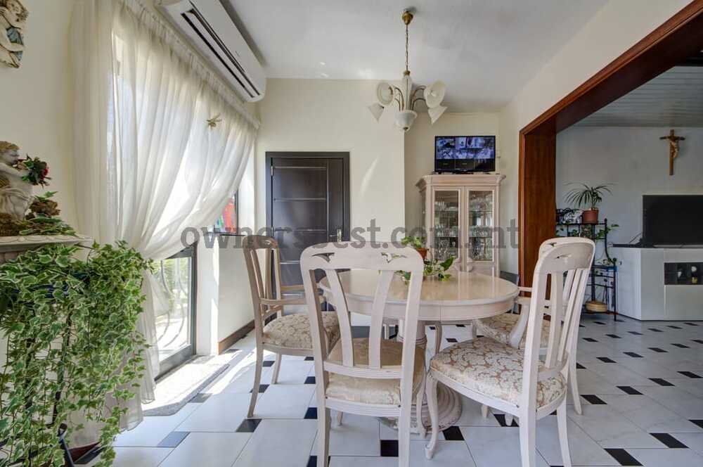 villa-in-pembroke