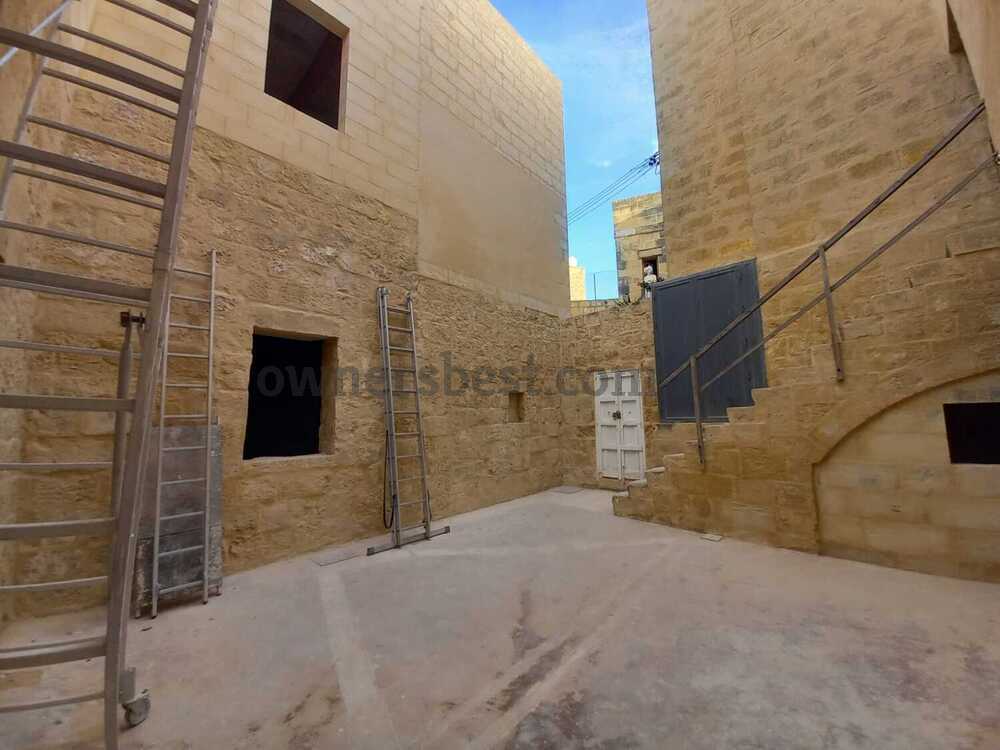 house-of-character-in-zejtun