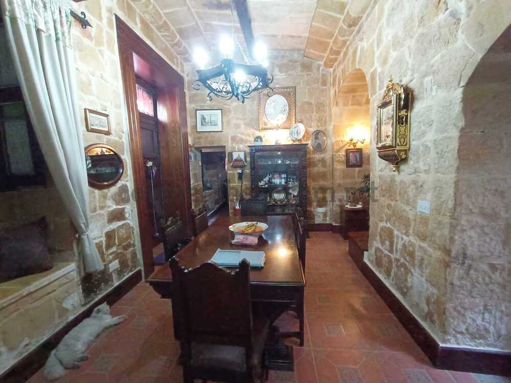house-of-character-in-birkirkara