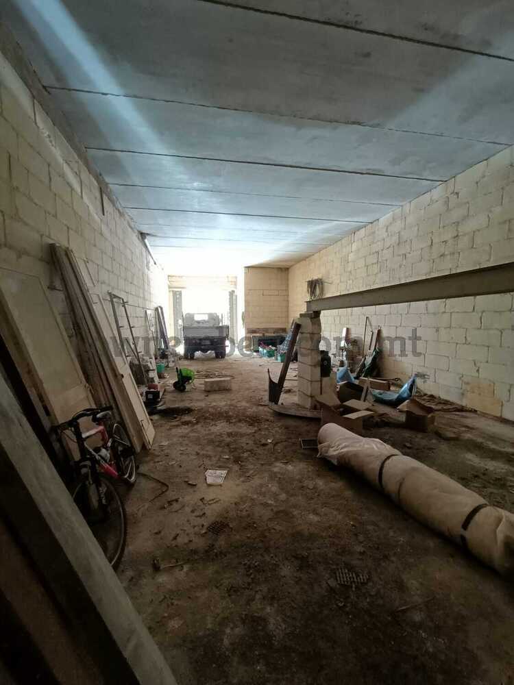 garage-in-qormi
