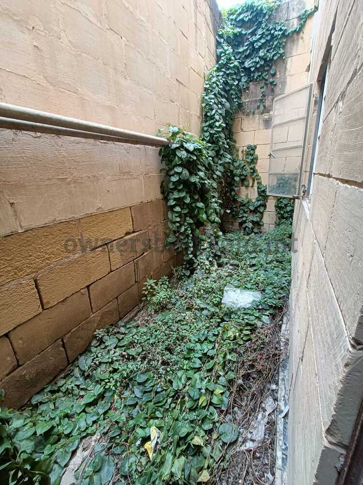 garage-in-qormi