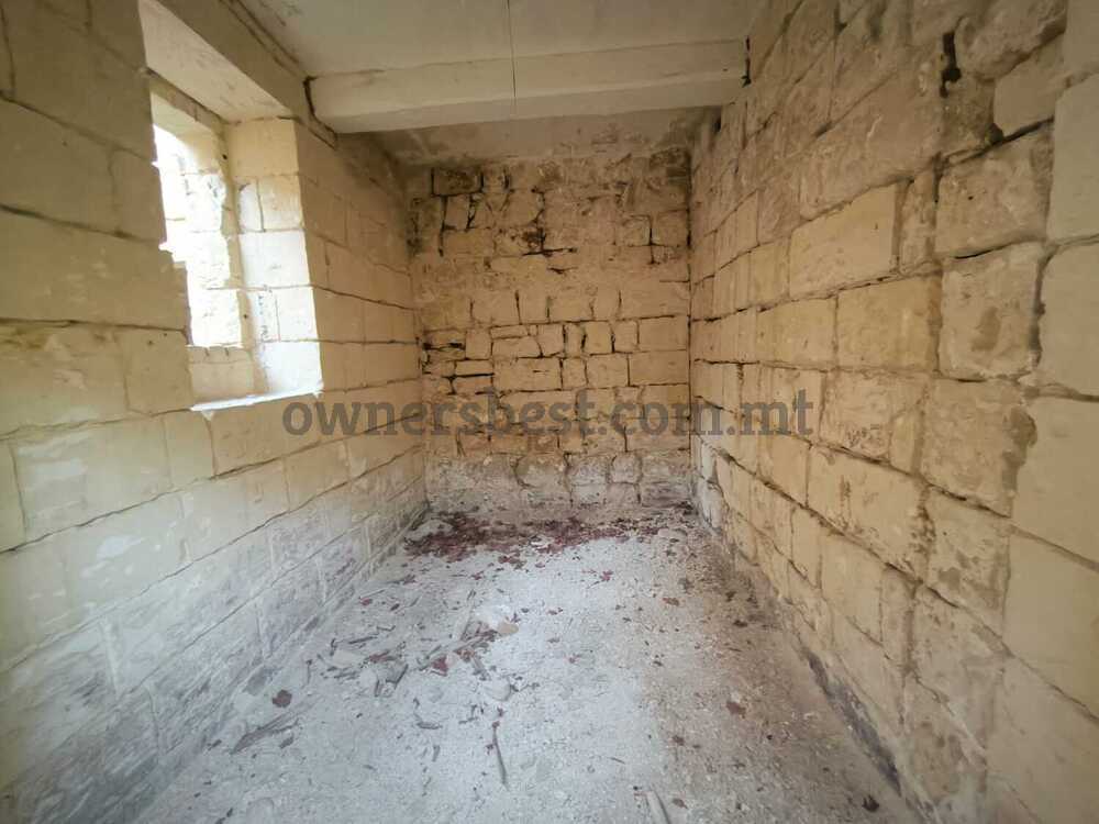 house-of-character-in-qormi