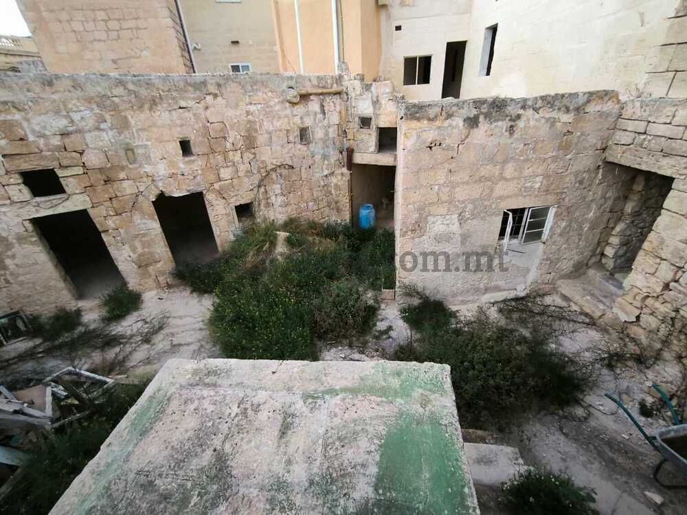 house-of-character-in-qormi