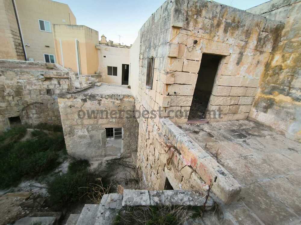house-of-character-in-qormi