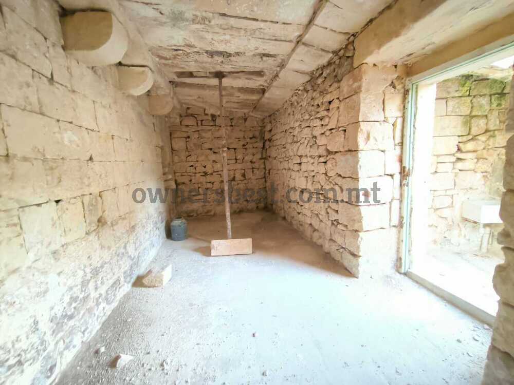 house-of-character-in-qormi