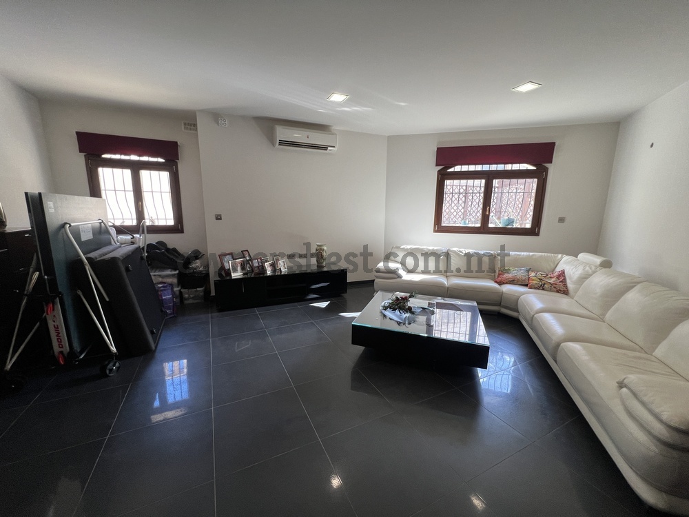 villa-in-attard