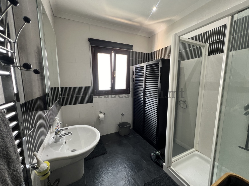 villa-in-attard