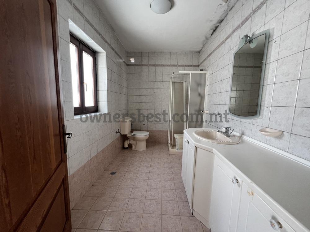 villa-in-attard