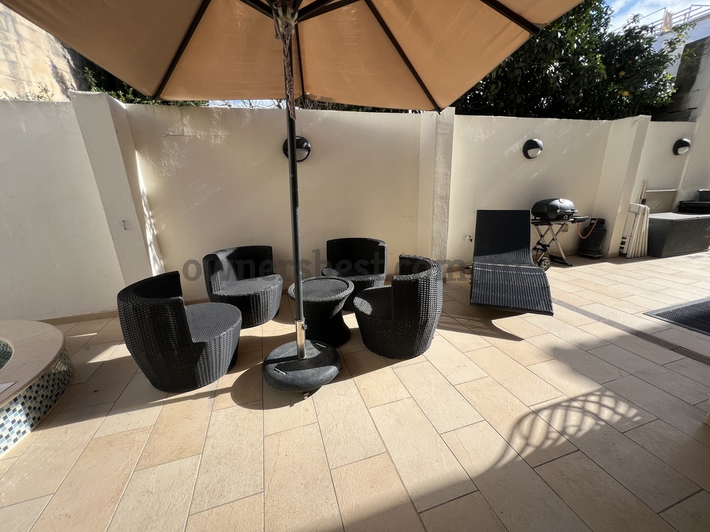 villa-in-attard