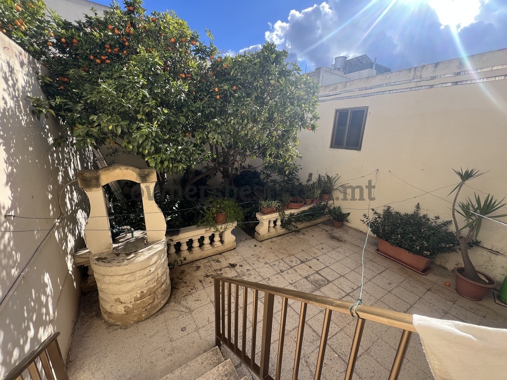 villa-in-attard