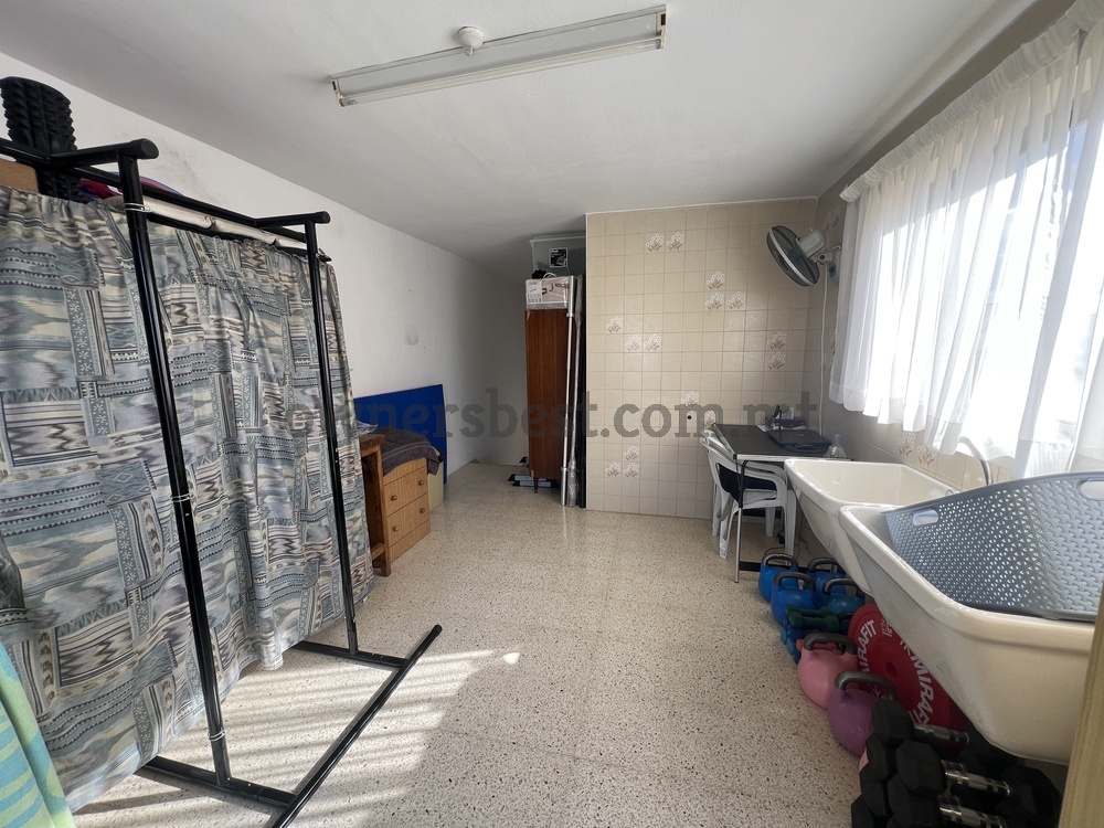 villa-in-attard