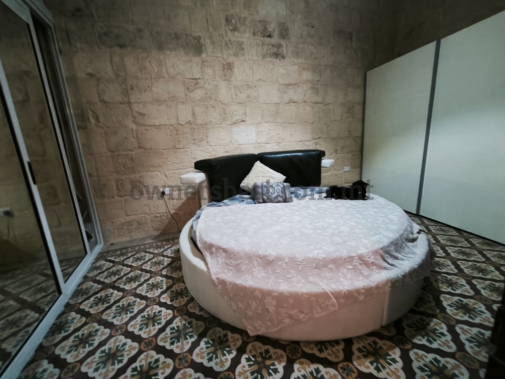 house-of-character-in-lija