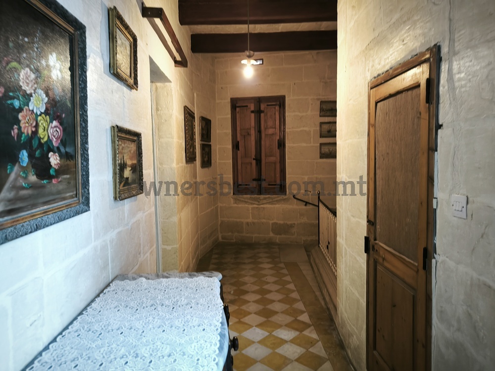 house-of-character-in-lija