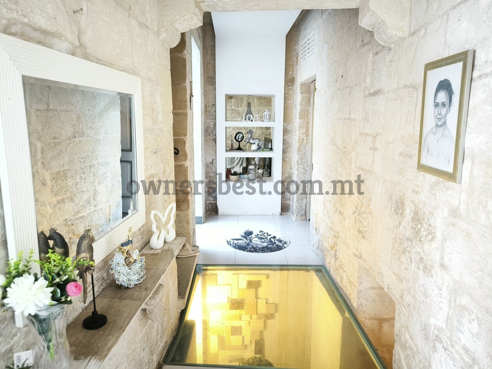 house-of-character-in-lija