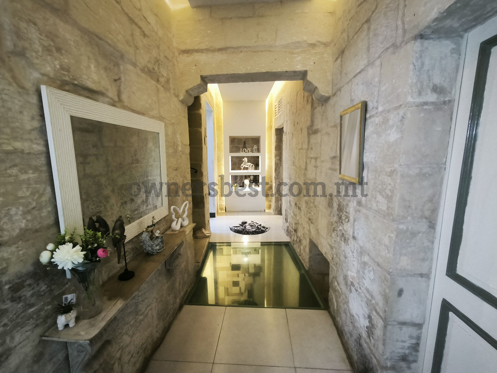 house-of-character-in-lija
