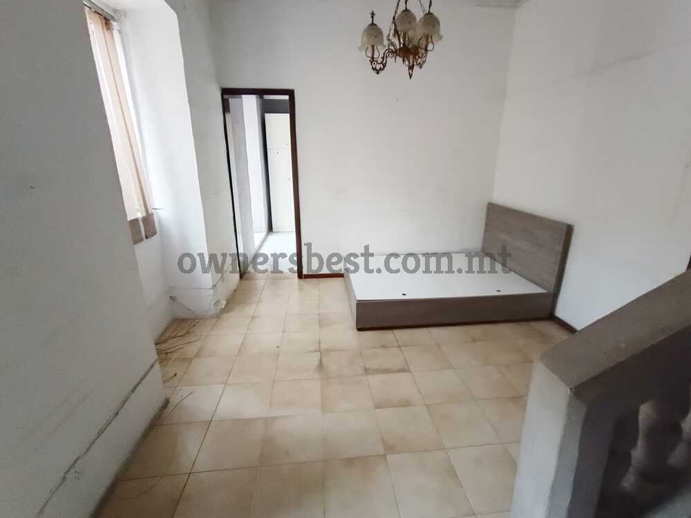 maisonette-solitary-in-birkirkara