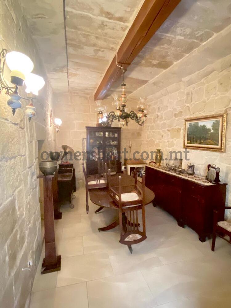 house-of-character-in-qormi