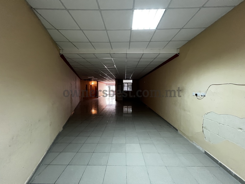 garage-in-qormi