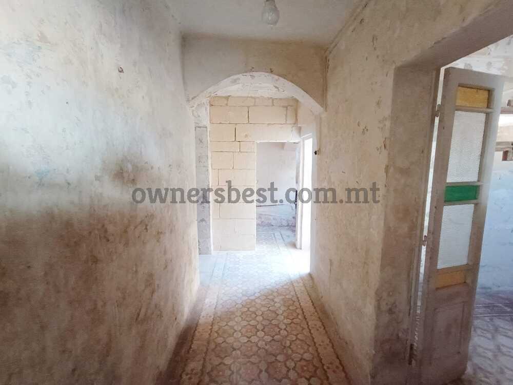 house-of-character-in-safi