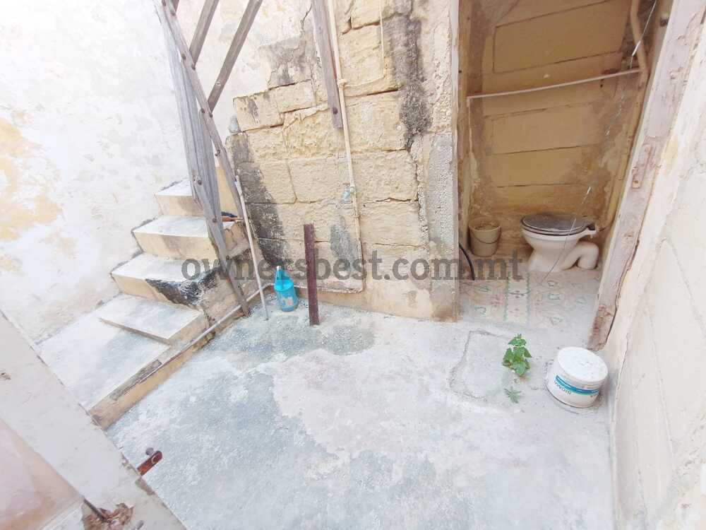 house-of-character-in-safi