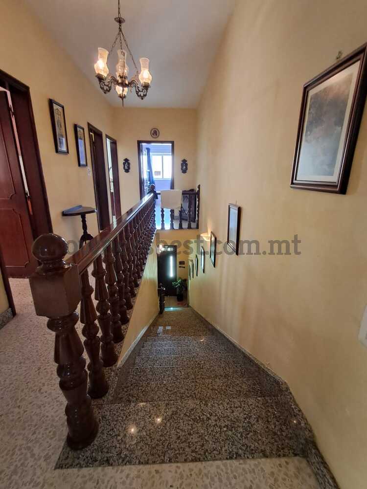 maisonette-solitary-in-zebbug