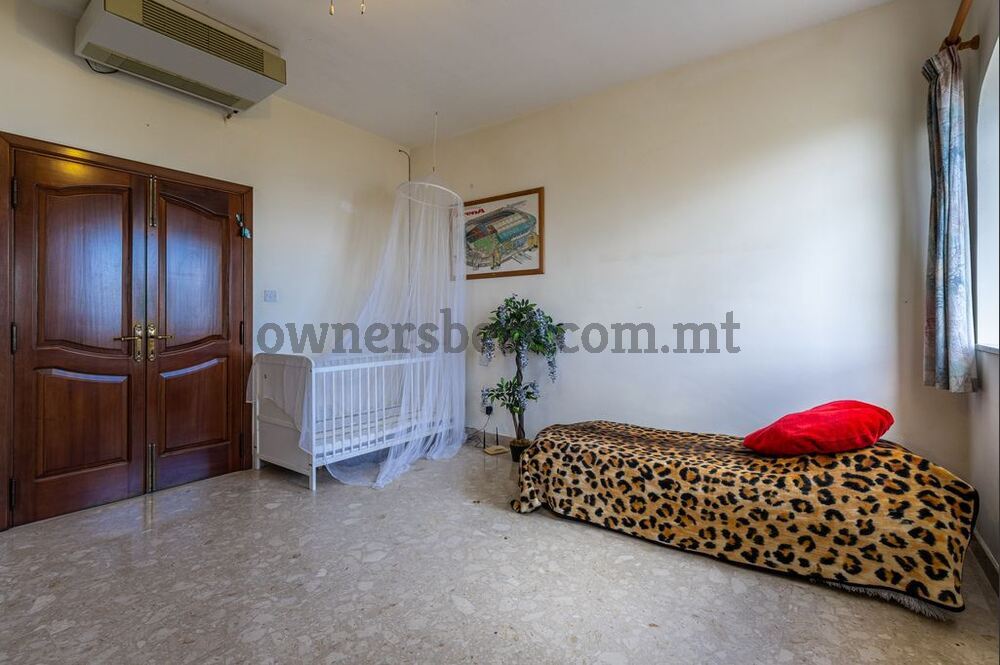 villa-in-madliena
