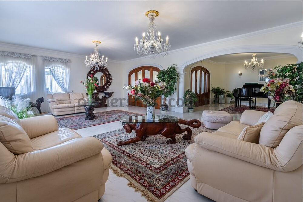 villa-in-madliena